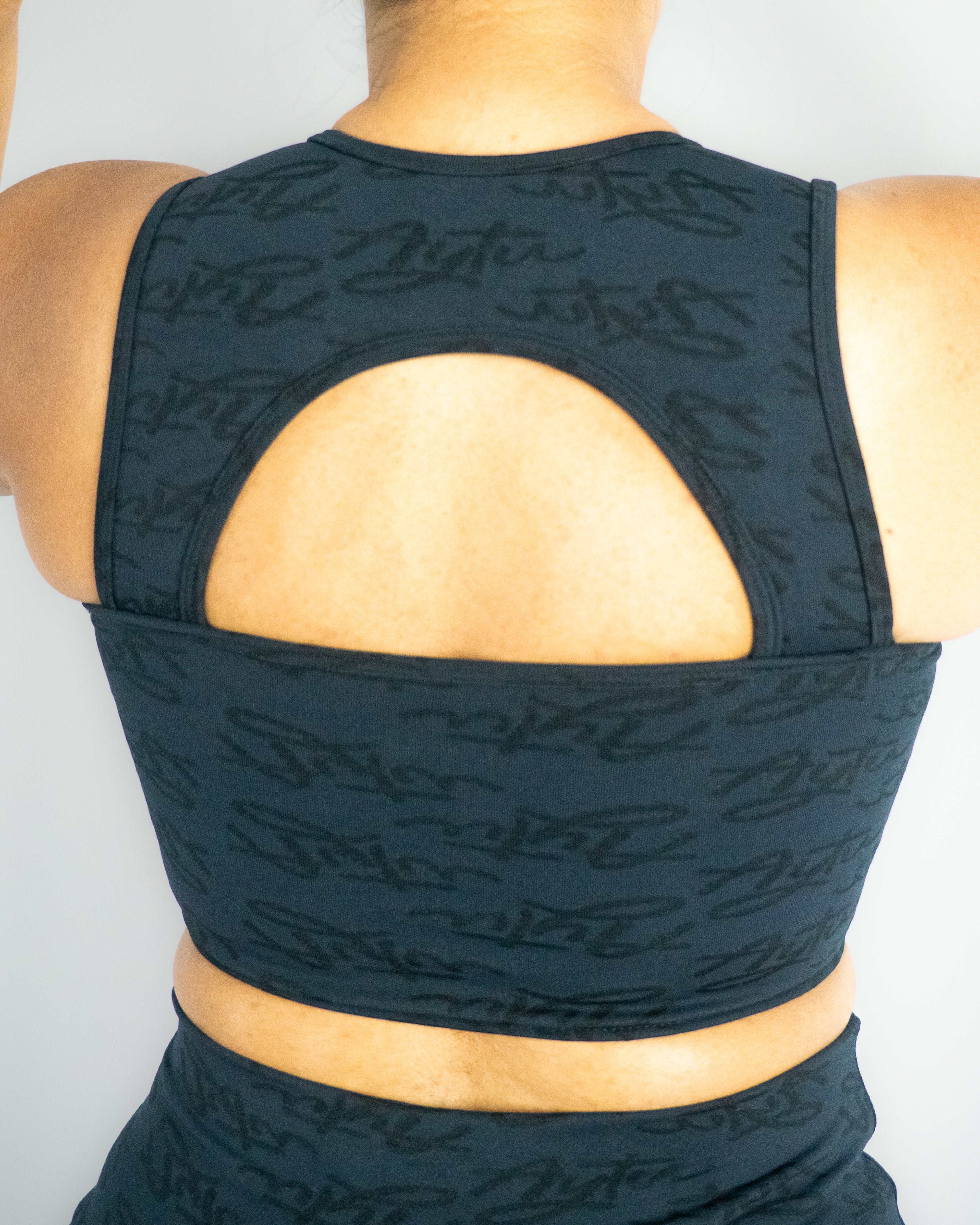 Top Aruna Black
